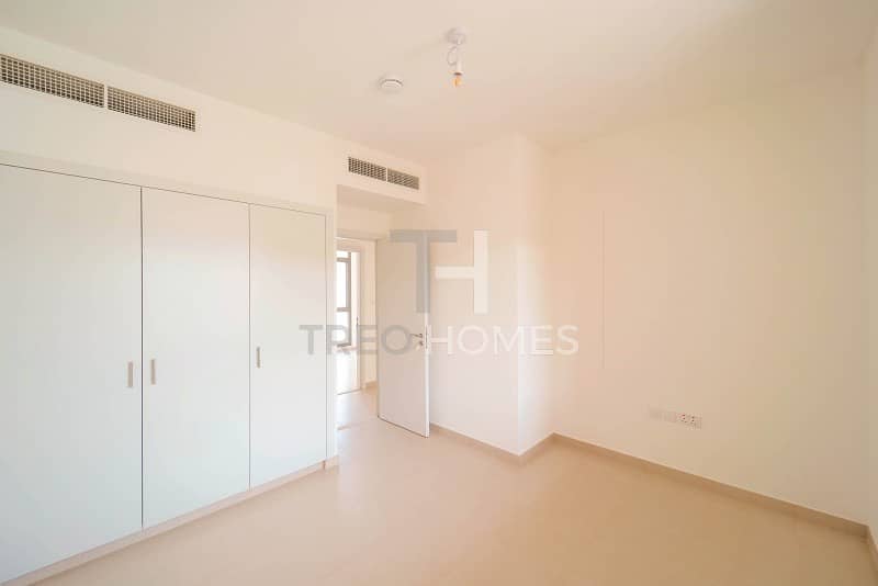 EXCLUSIVE Managed new 4br end unit Noor.