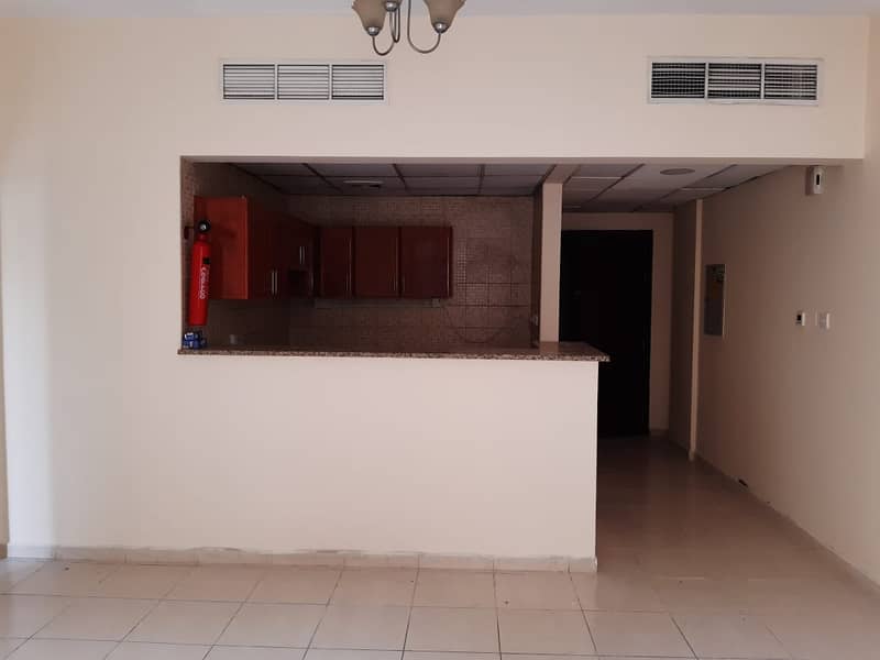 DEAL OF THE DAY. . !! EMIRATES CLUSTER ONE BEDROOM WITH BALCONY FOR RENT IN INTERNATIONAL CITY Dubai