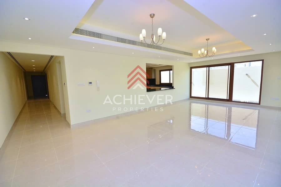 Exclusive! 4 B/R Middle Unit | Single Row Exclusive! 4 B/R Middle Unit | Single Row