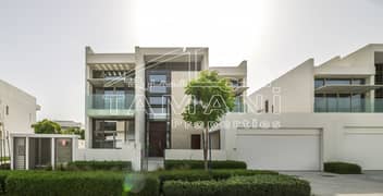 Bright 4 BR Contemporary with Open View