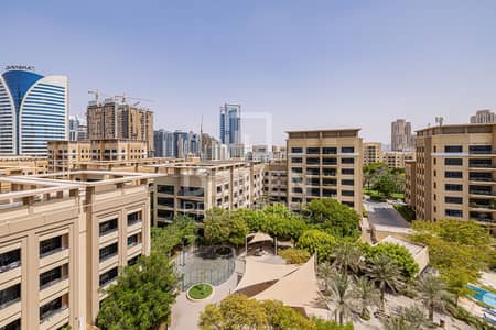 3 Bedroom Flat for Rent in The Greens, Dubai - Large 3 Bed Apt with Pool and Garden View 3 Bedroom Flat for Rent in The Greens, Dubai - Large 3 Bed Apt with Pool and Garden View