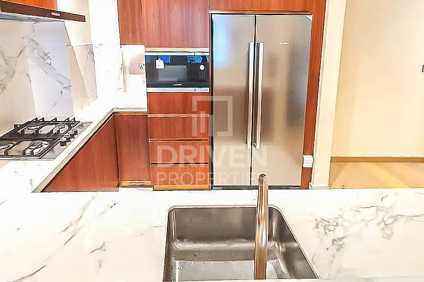 Brand New Luxury Apartment Near Dubai Mall Brand New Luxury Apartment Near Dubai Mall