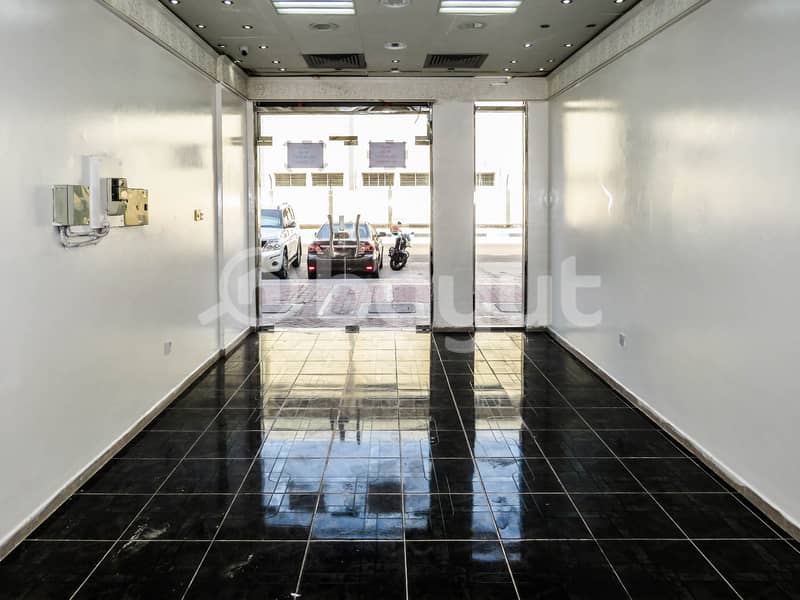 Commercial shop in a prime location in the city Commercial shop in a prime location in the city