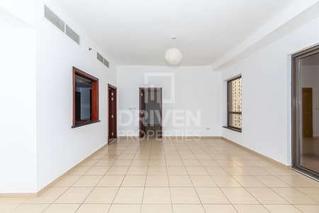 Bright and Spacious 1 Bed Apt Bright and Spacious 1 Bed Apt