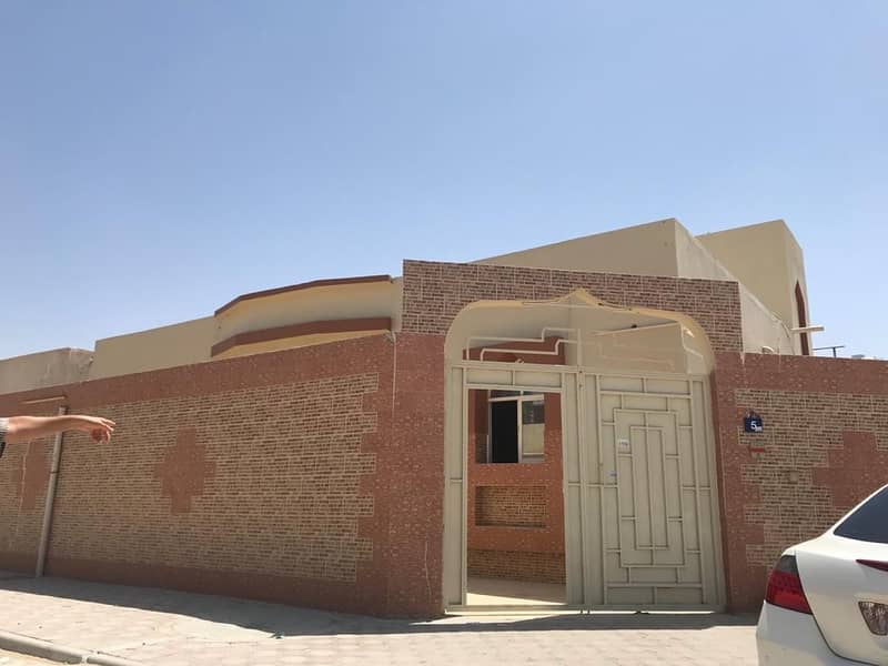 Arab house for sale in Al-Rawda, a very excellent location, freehold all nationalities. .