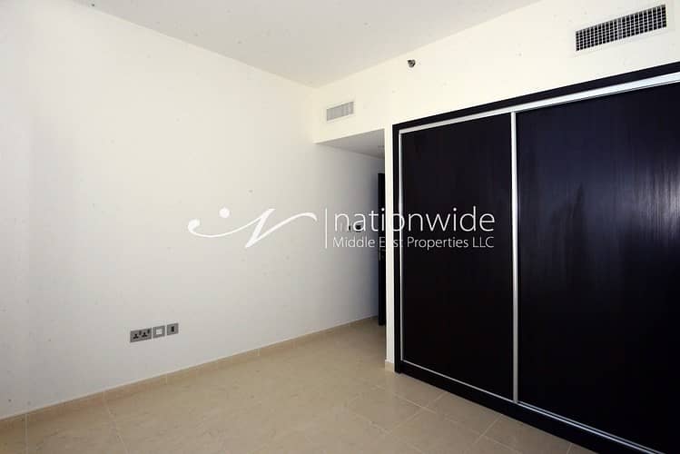 12 Vacant! Alluring 3 BR Townhouse In Mangrove Place