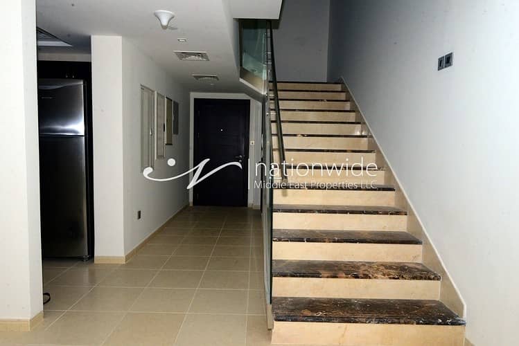 Vacant! Alluring 3 BR Townhouse In Mangrove Place