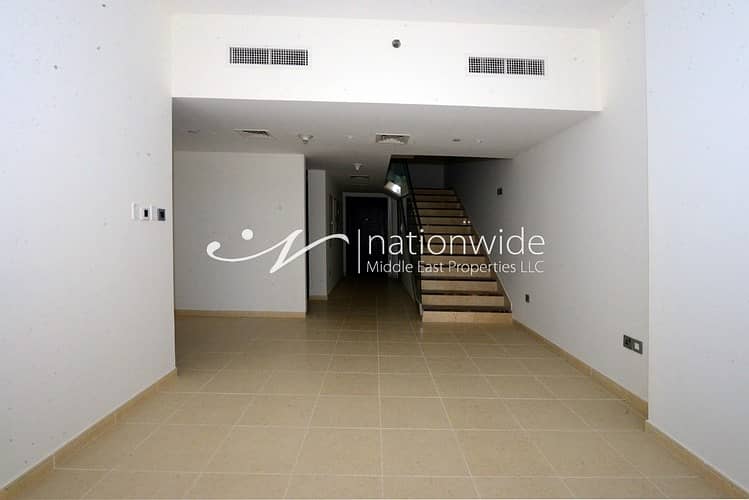 5 Vacant! Alluring 3 BR Townhouse In Mangrove Place