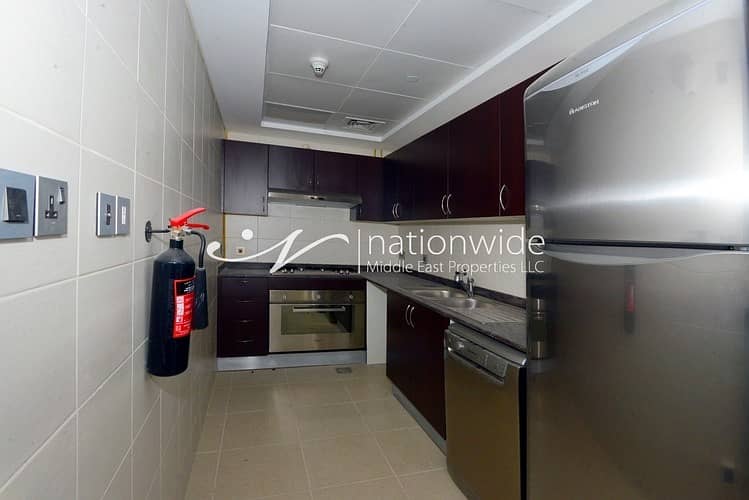 17 Vacant! Alluring 3 BR Townhouse In Mangrove Place