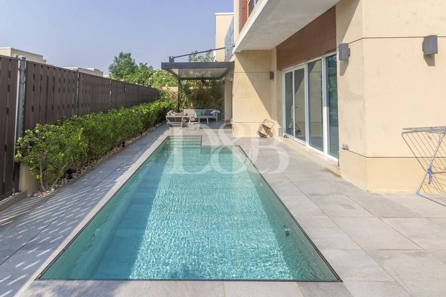 Single Row| Stand Alone Villa | Facing Pool & Park