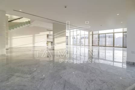 6BR Contemporary Prime Location 11M Only 6BR Contemporary Prime Location 11M Only
