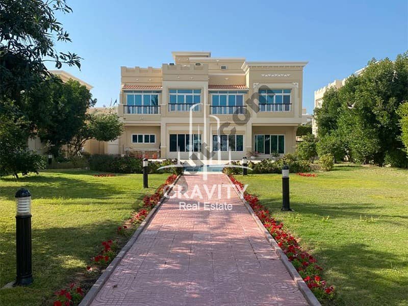 Experience Living in a Luxurious Villa Experience Living in a Luxurious Villa