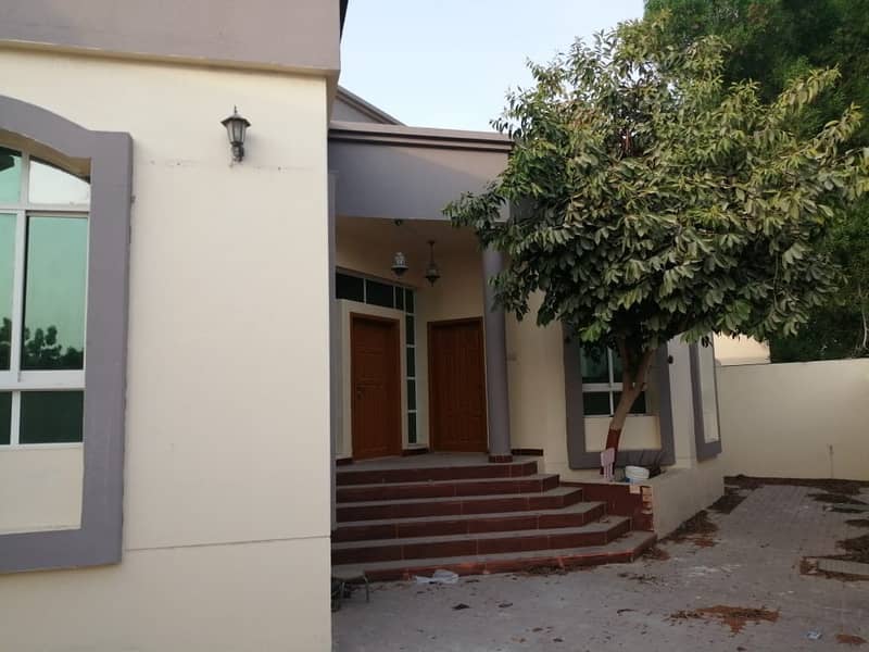 Exclusive villa for urgent sale in Rawda, excellent location, and the price is very attractive