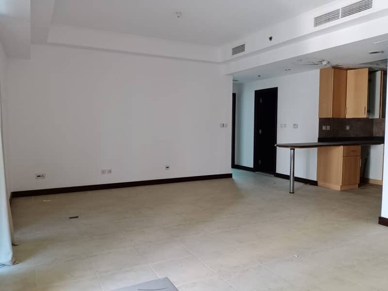 3 1 MONTH FREE | 2 Bedrooms | Double Balcony | Full Lake View
