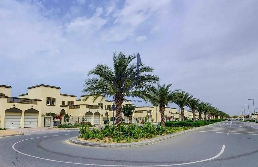 Nice Villa available for sell in Jumeirah Park