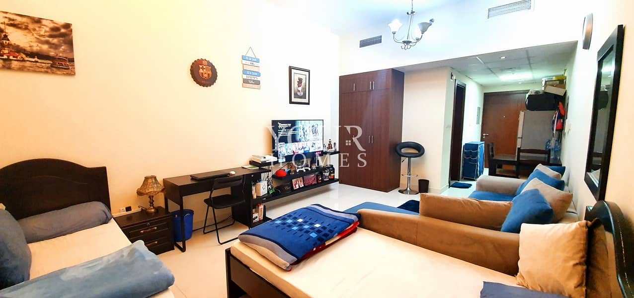 8 GOLF VIEW | HIGH FLOOR | WELL MAINTAINED STUDIO