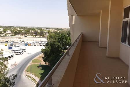 2 Beds | Secure Parking | Large Terrace 2 Beds | Secure Parking | Large Terrace