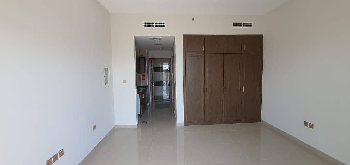 BRAND NEW FULL FACILITIES BUILDING ONE MONTH FREE STUDIO WITH BALCONY RENT IN PHASE 2  =03