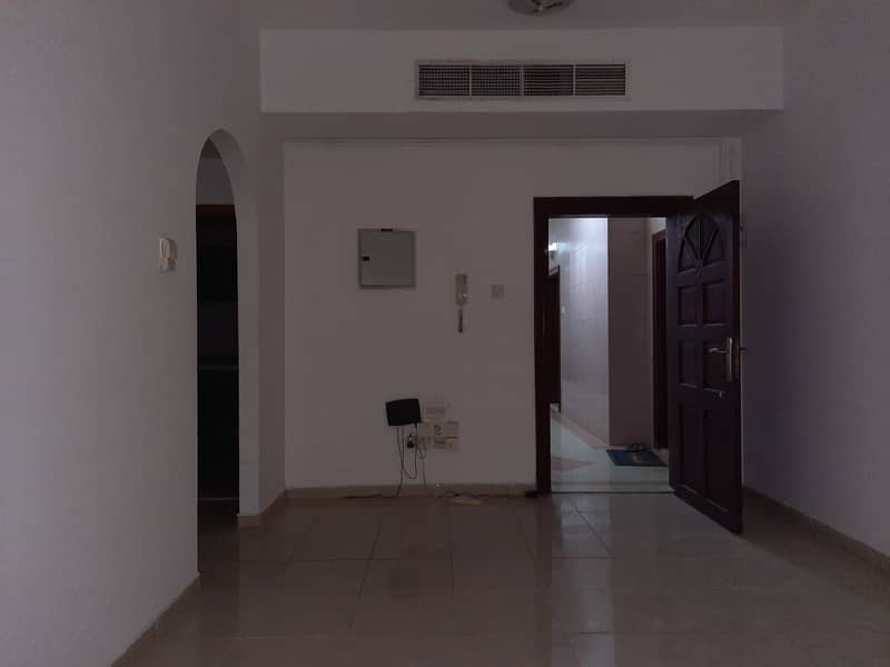 شقة في الند،القاسمية 1 غرفة 18000 درهم - 4774619