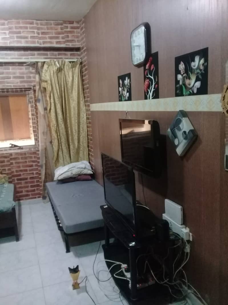 monthly one bed room hall on monthly basis only in 2500