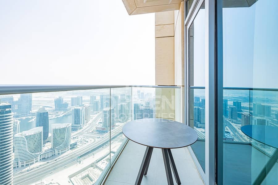 8 High Floor & Burj Khalifa View