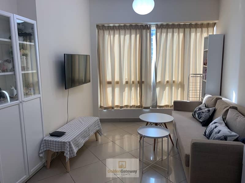 Bright 1 Bed for Rent in Icon Tower 2