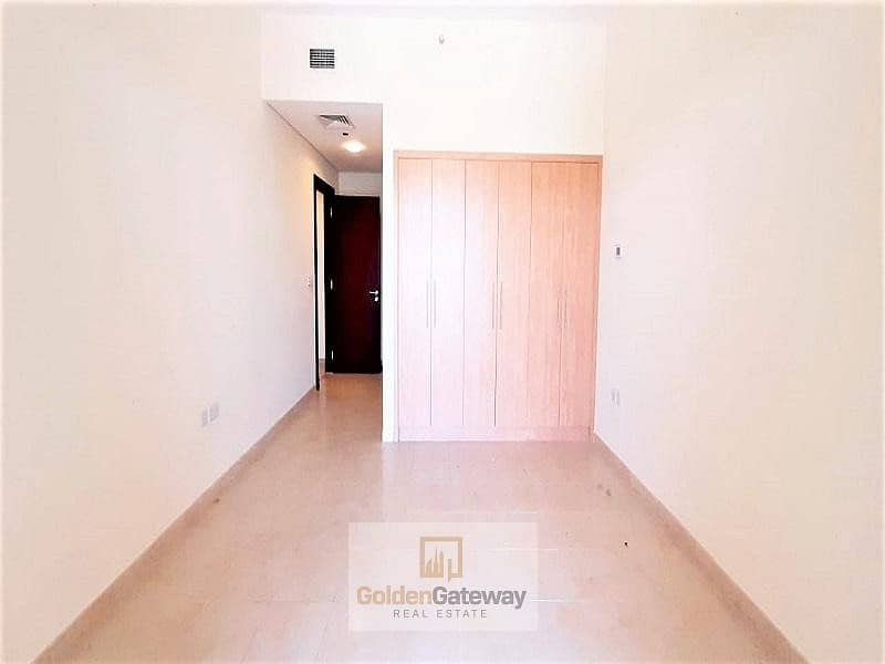 11 Beautiful Full Canal View / 2 Balconies  / Closed Kitchen