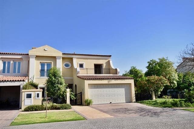 Immaculate 4 bed Townhouse | Great Location | VOT