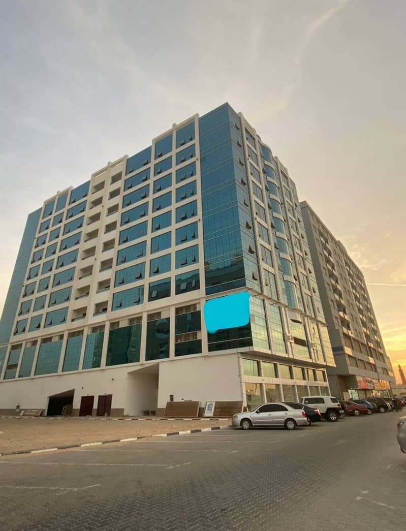 For rent in a new tower, the first inhabitant of a main street For rent in a new tower, the first inhabitant of a main street