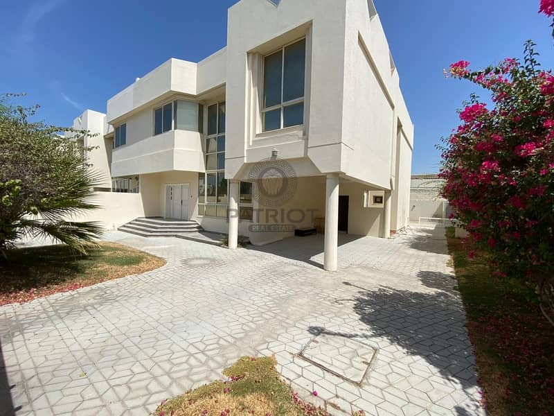 MODERN FINISHING 4BR MAIDS PRIVATE POOL INDEPENDENT VILLA IN UMM SUQEIM 1