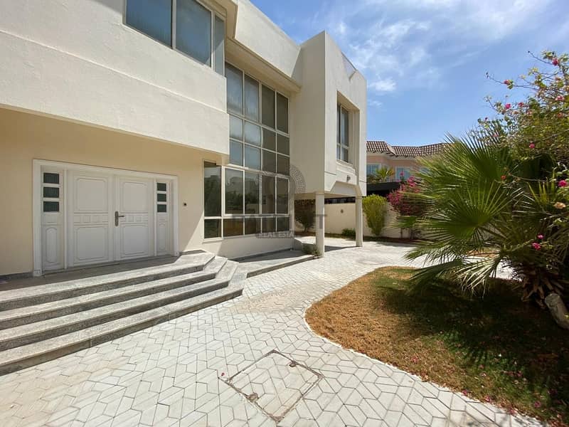 7 MODERN FINISHING 4BR MAIDS PRIVATE POOL INDEPENDENT VILLA IN UMM SUQEIM 1
