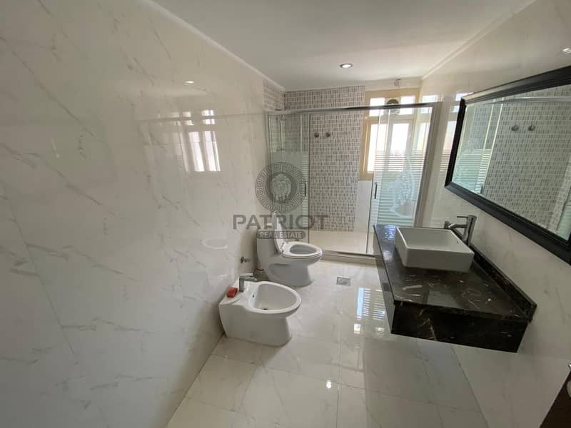 29 MODERN FINISHING 4BR MAIDS PRIVATE POOL INDEPENDENT VILLA IN UMM SUQEIM 1