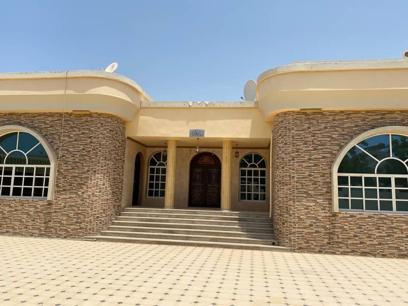 Large ground floor villa in Ramaqiya