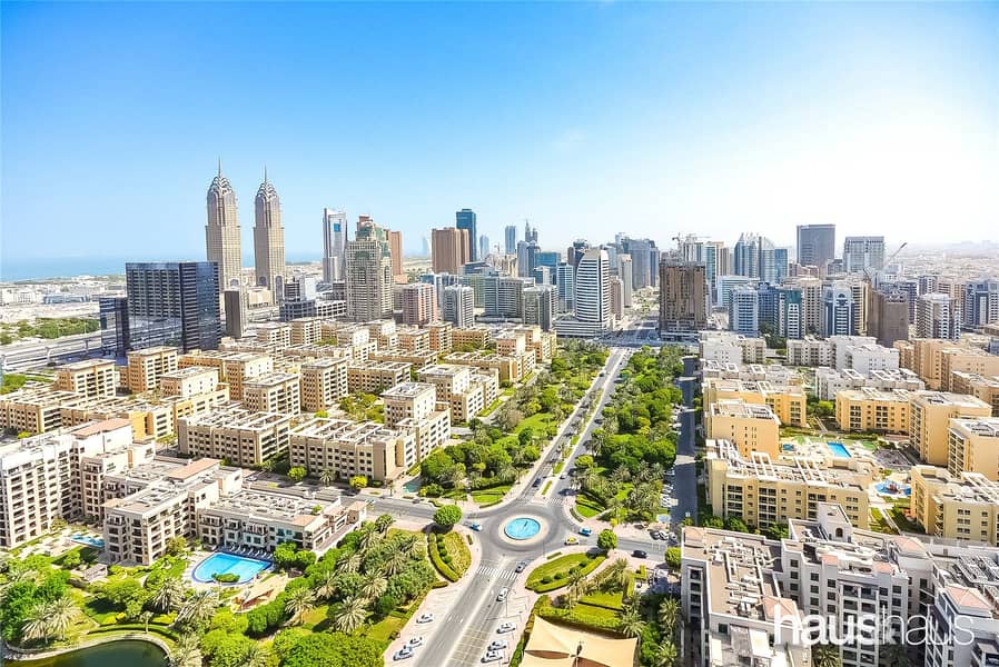 898 Sq.Ft | Available Now | Burj And Lake Views |