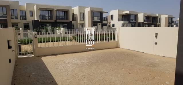 BRAND NEW - 3M - OPPOSITE PARK BRAND NEW - 3M - OPPOSITE PARK