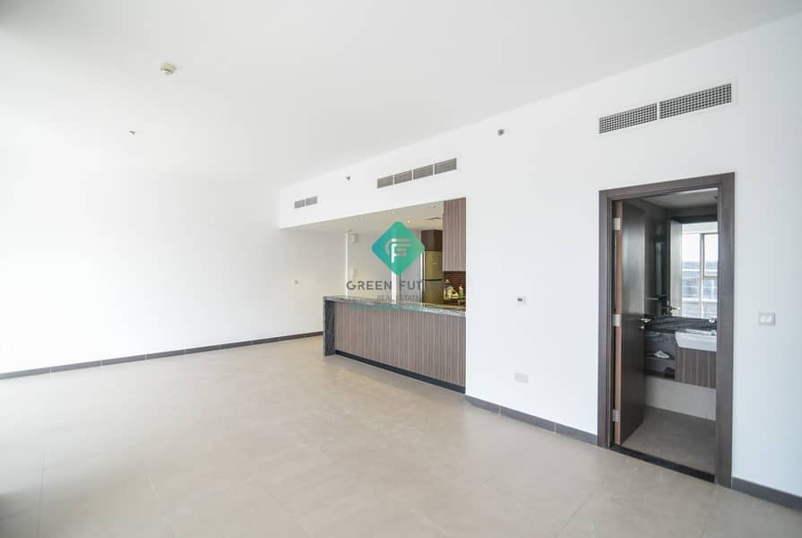 Amazing 2BHK | Golf Course View | Onyx Tower 2