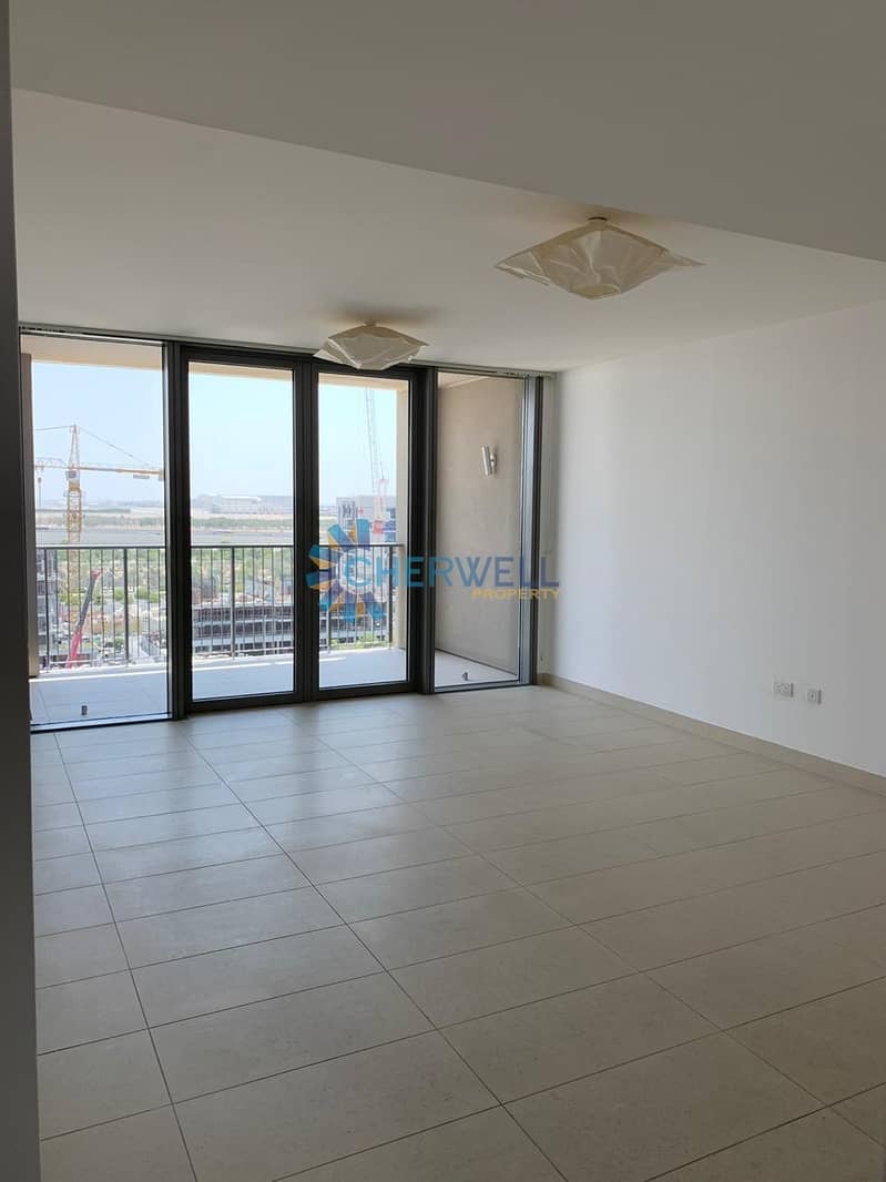 7 Hot Deal | Luxurious Family Apartment | Vacant