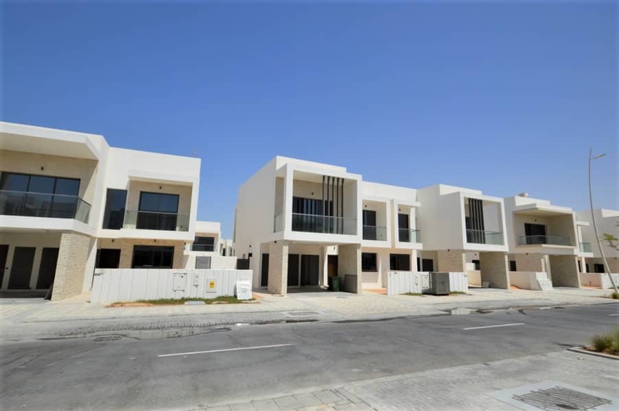 Spectacular Brand New 3 BR Single Row Townhouse