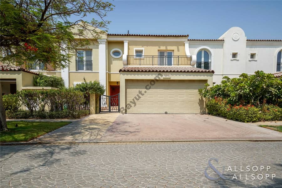 4 Bedroom  | Townhouse | Perfect Location