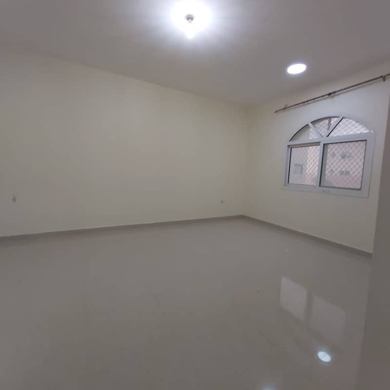 Lavish 3 Bedroom Hall with 2 Bathrooms Covered Parking in Al Shamkha