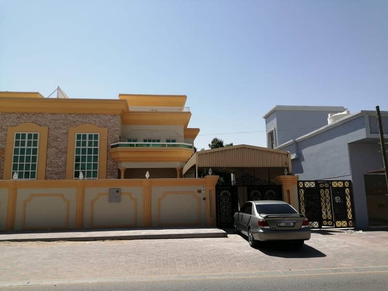 Very clean villa for rent in Al Rawda