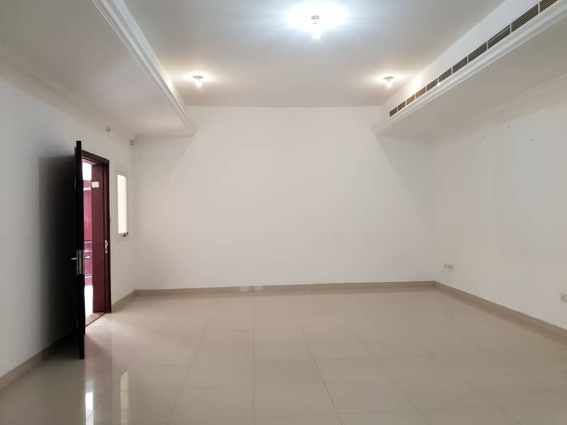 شقة في مدينة محمد بن زايد 3 غرف 80000 درهم - 4781330