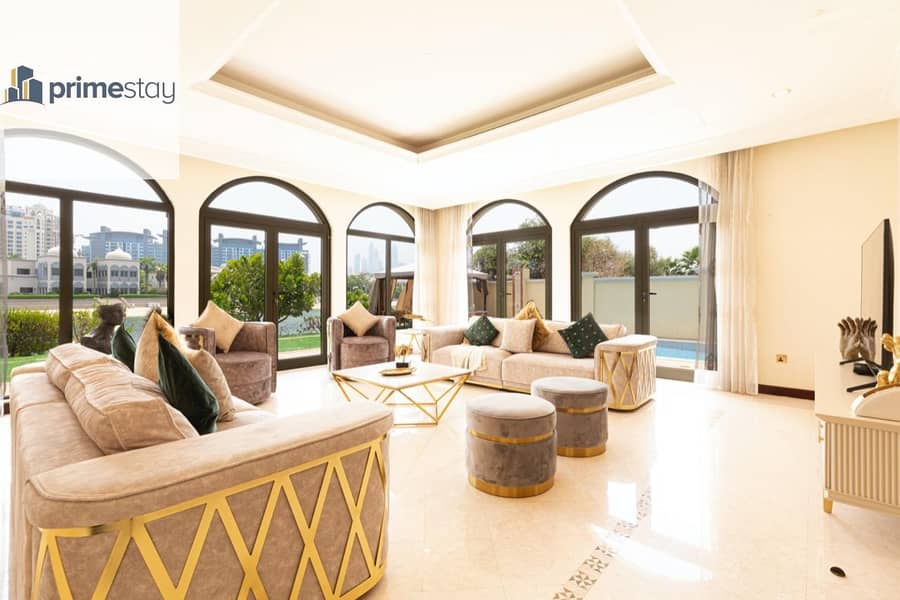 31 Stunning 6BR Villa with Private Pool in Palm