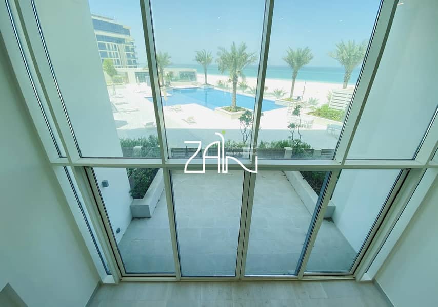 Full Sea and Pool View 1 BR Loft Apt with Large Terrace