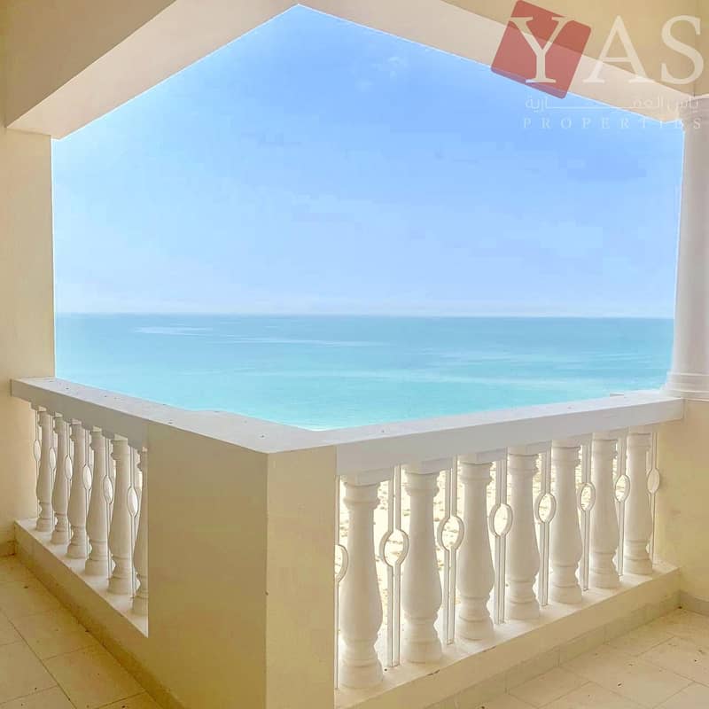 Beachfront  Corner Apartment | Huge Balcony