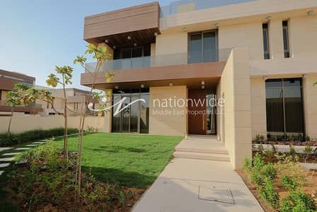 Contemporary Home with Private Beach Access Contemporary Home with Private Beach Access