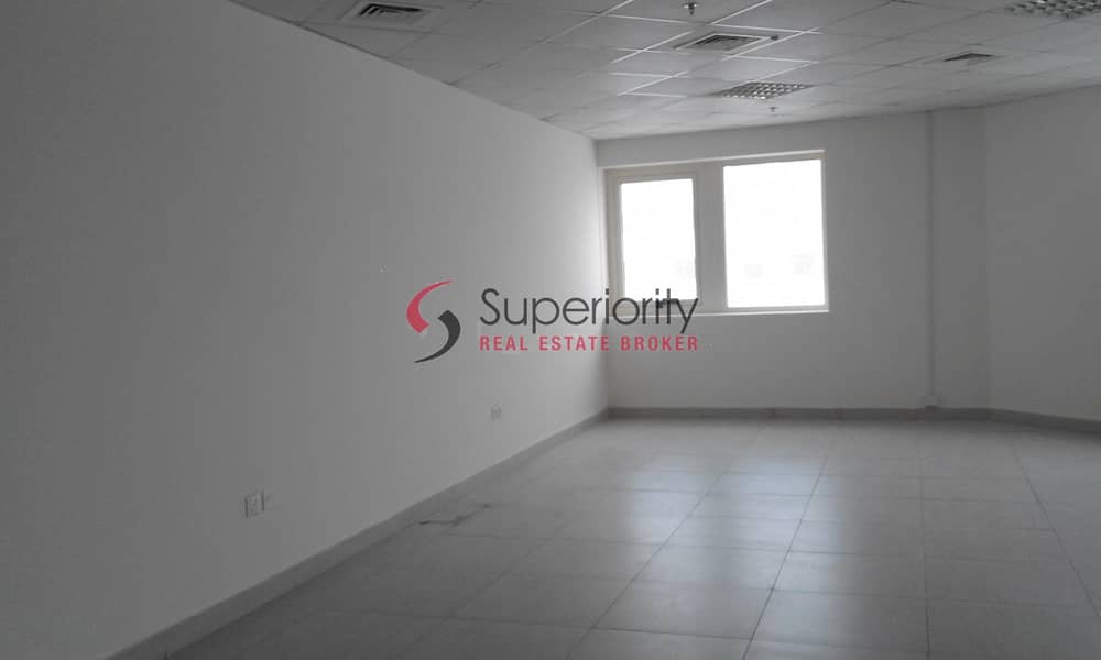 Low floor | Fitted Office | With Parking | Office for rent in The Light 1