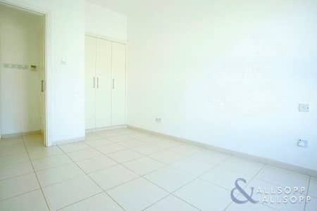 Stunning Full Lake view | Type 3M | Rented Stunning Full Lake view | Type 3M | Rented