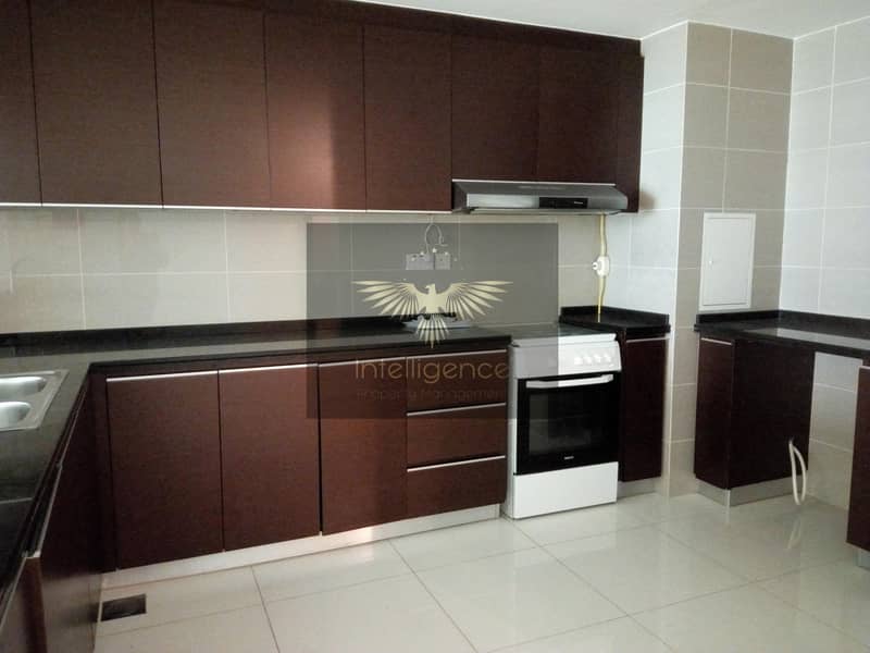 3 Modern Apartment with Open Kitchen on High Floor!