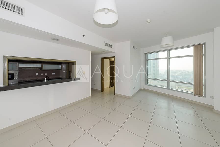 Spacious I 1 B/R I High Floor I Ready To Move In